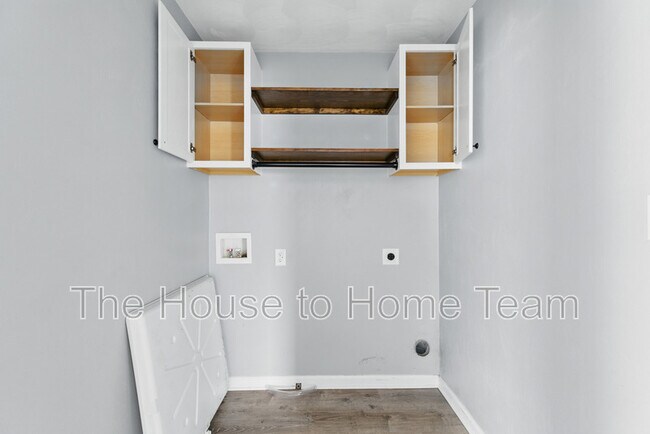 Building Photo - 1023 Snead Dr