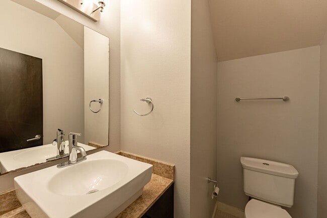 Building Photo - 308 Terrace Dr