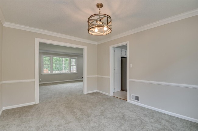 Building Photo - 986 Campbellton Dr