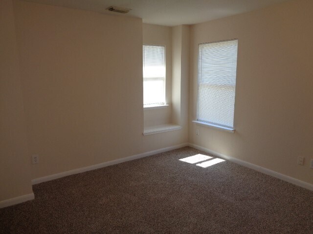Building Photo - 3515 Garrison Run Dr