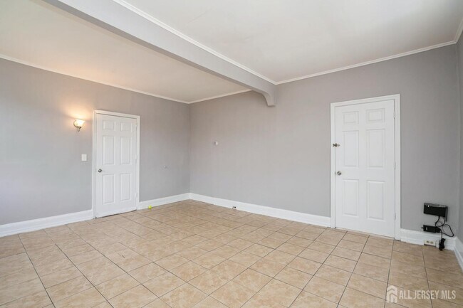 Building Photo - 309 Hall Ave