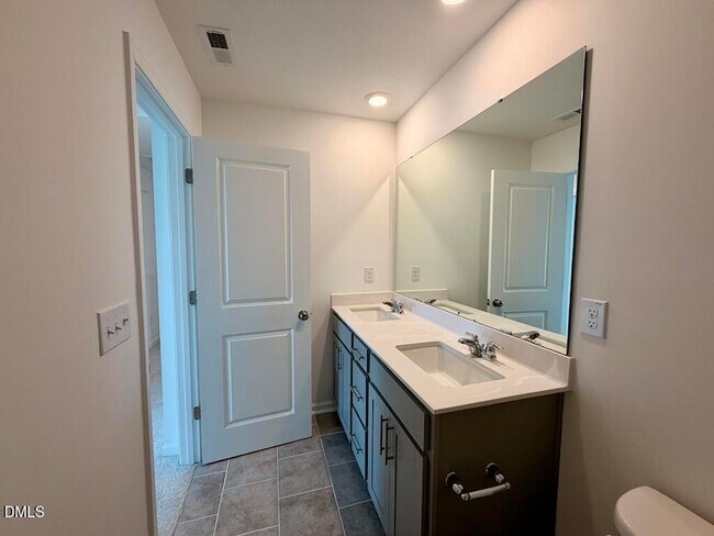 Building Photo - 134 Blossom Fld Wy