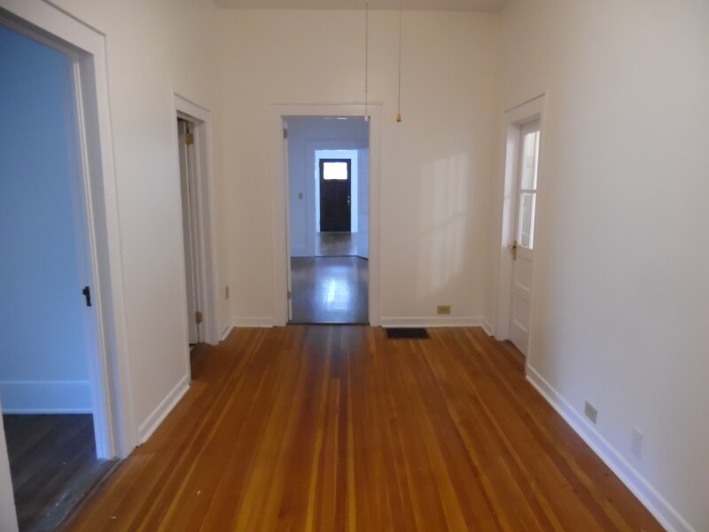 Building Photo - 1903 S-4-359