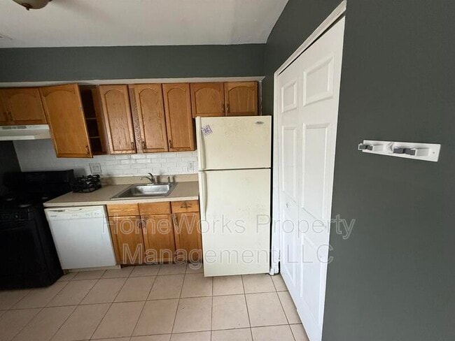 Building Photo - 6411 Jefferson Pl