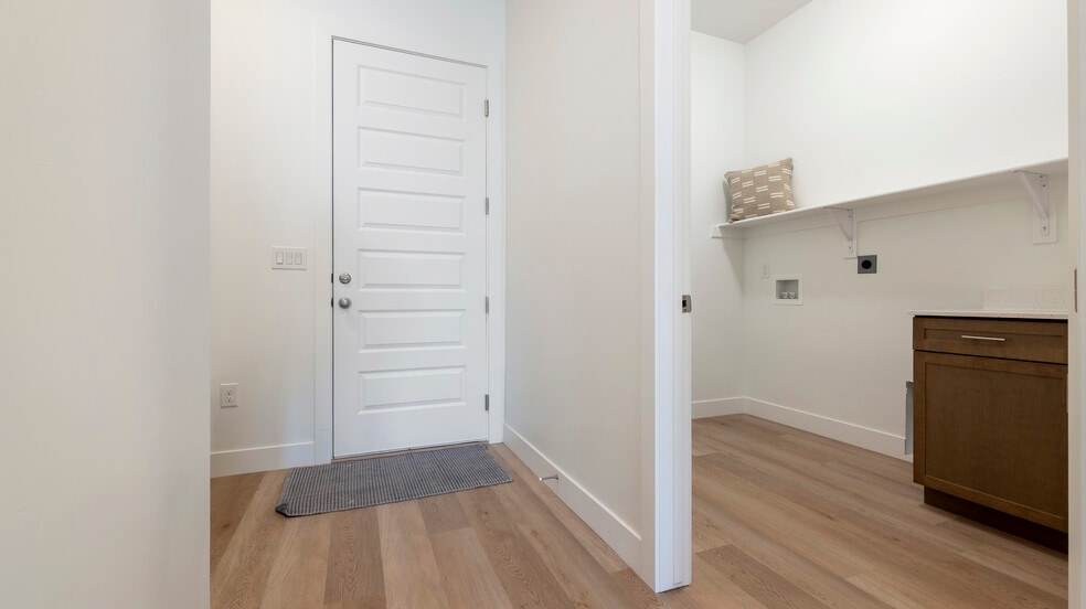 Mud Room and Laundry - 531 N Legend Way