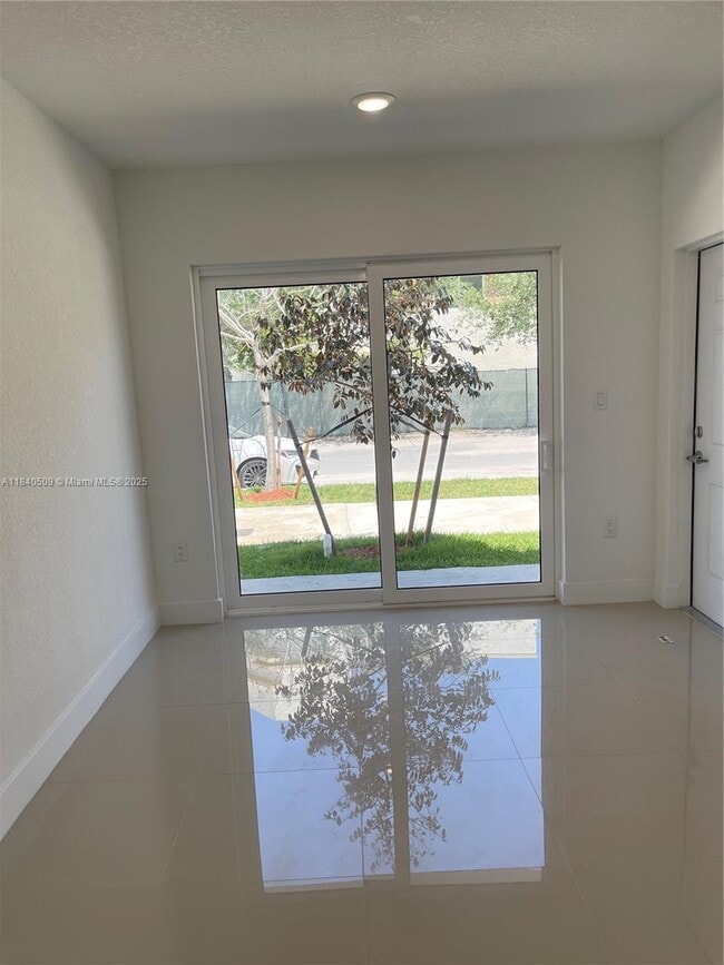 Building Photo - 25818 SW 144th Ave