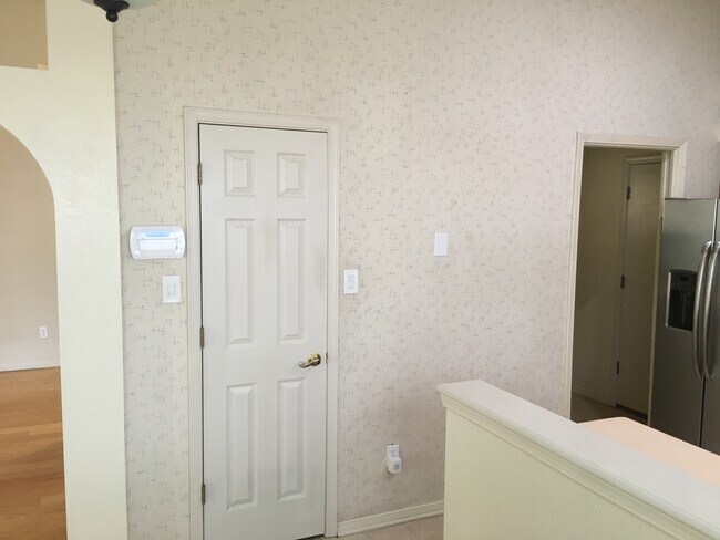 Building Photo - 5036 Shadow Mountain Rd