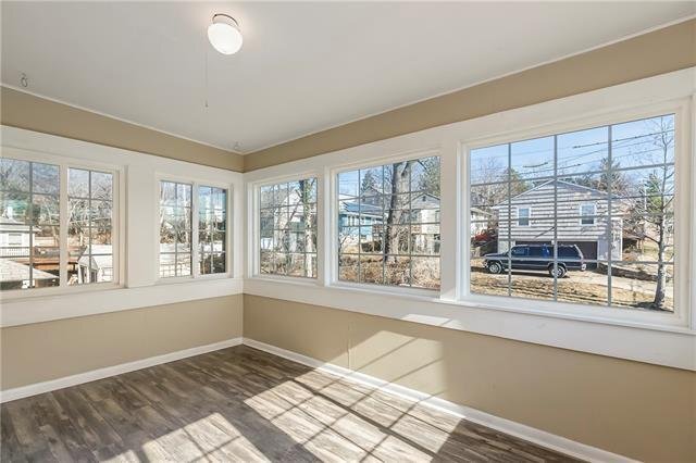 Building Photo - 1432 W 48th St