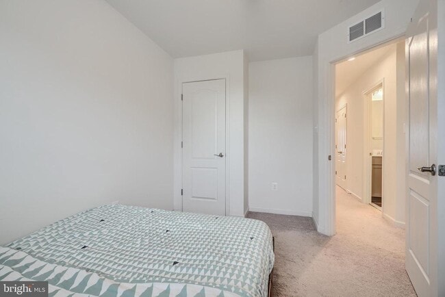 Building Photo - 7054 Fox Glove Ln