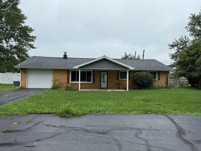 Primary Photo - Charming Newly Remodeled 3-Bedroom Home!