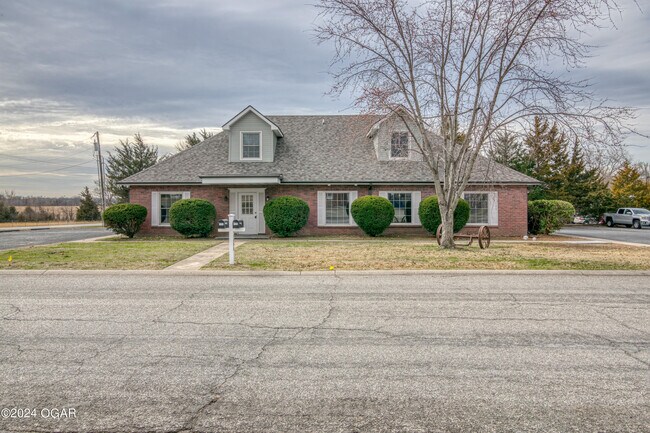 Primary Photo - 1234 N Duquesne Rd