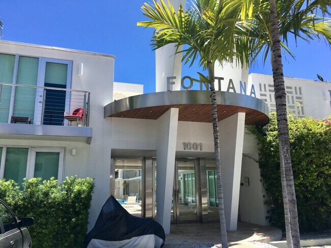 The Fontana Art Deco Building - 1601 West Ave