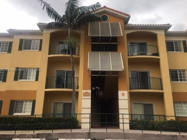 Building Photo - 7220 NW 114th Ave