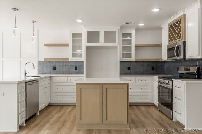 Building Photo - 101 N Atlanta St