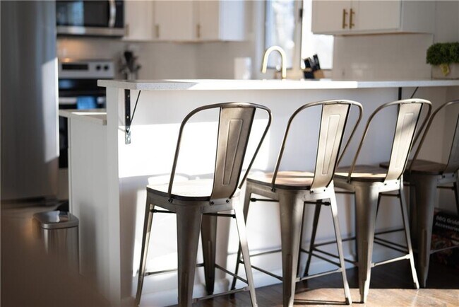 Building Photo - 262 Wood Hill Rd