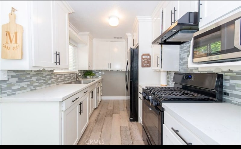 Building Photo - 33100 Case St