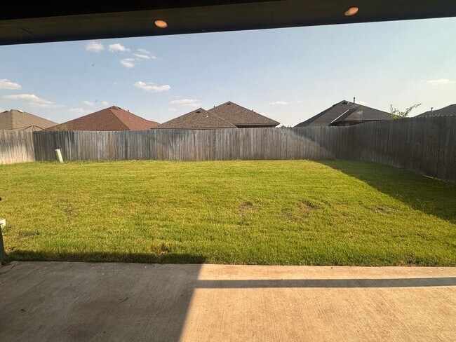 Building Photo - 4414 SW Christina Ct