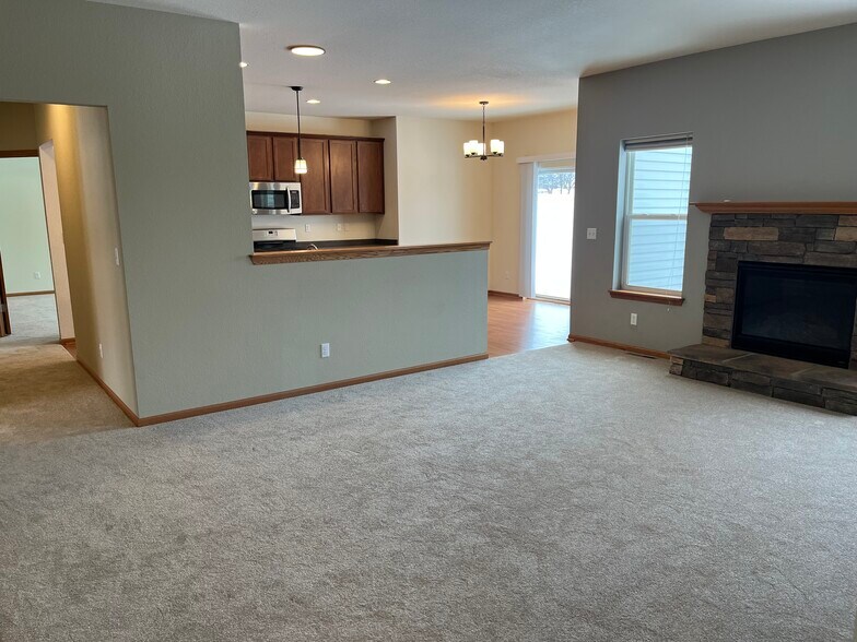 Building Photo - W1158 Meadowsweet Pass