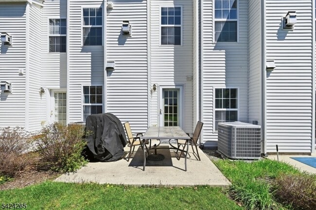 Building Photo - 424 Hartford Dr