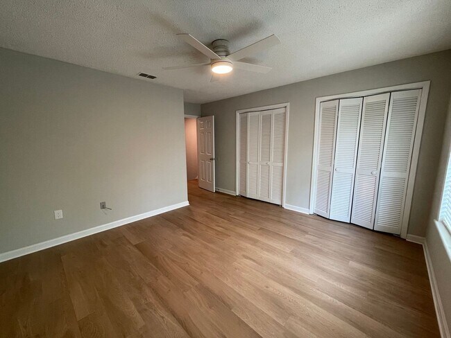 Building Photo - PRE-LEASING FOR AUGUST 2026!