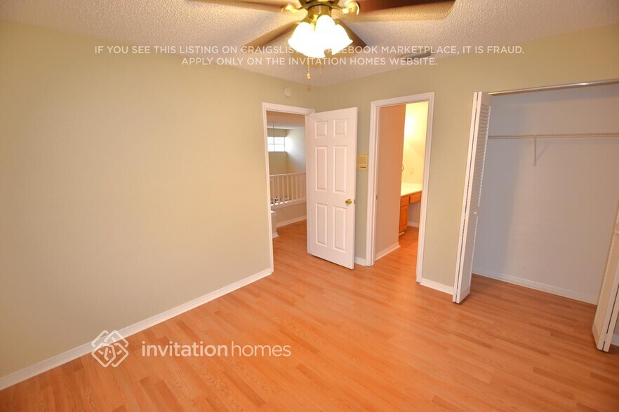 Building Photo - 10 Blenheim Ct