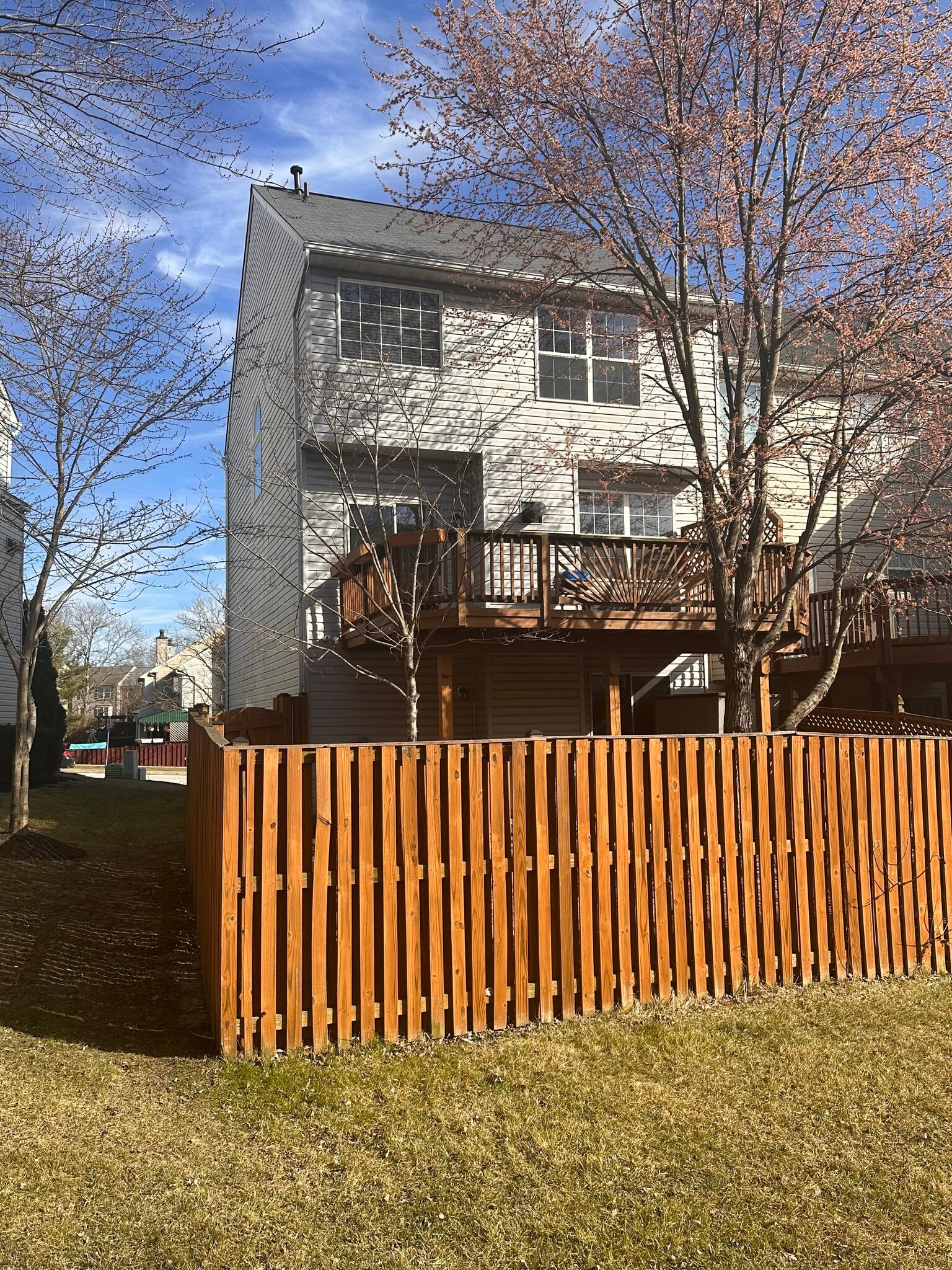 Building Photo - 5830 Shady Oak Ln