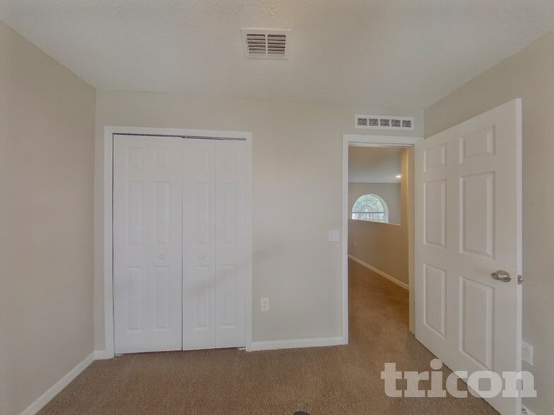 Building Photo - 1730 Sunset Ridge Dr