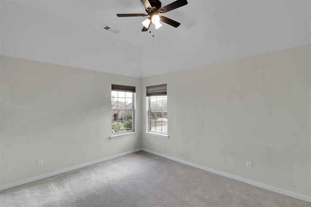 Building Photo - 13865 Pomegranate Dr