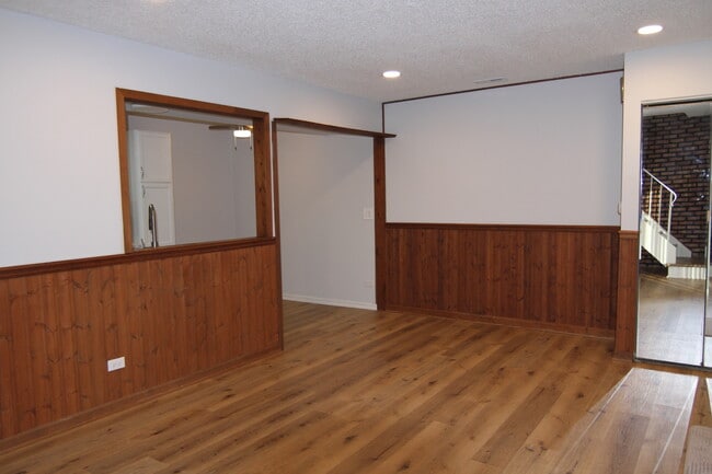 Building Photo - 184 Betty Ct