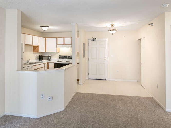 Building Photo - 16955 Toronto Ave SE