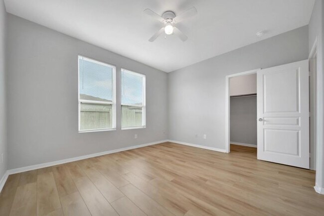 Building Photo - 2722 Skyview Silver Dr
