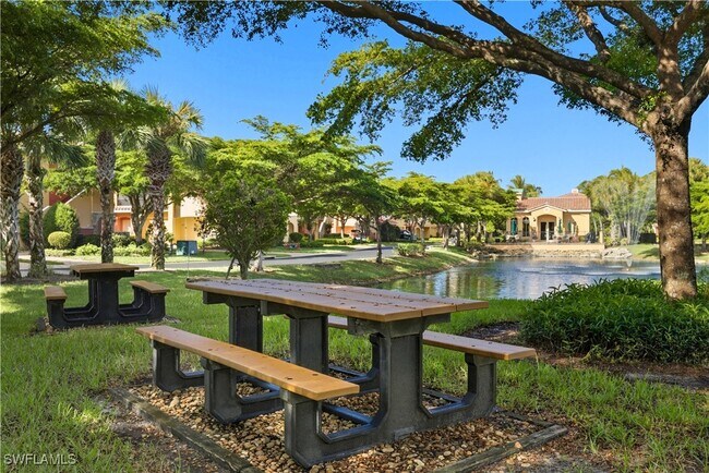 Building Photo - 8701 Piazza Del Lago Cir