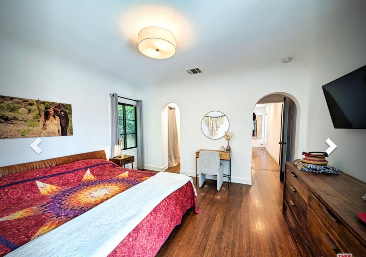 Master bedroom - 3927 Degnan Blvd