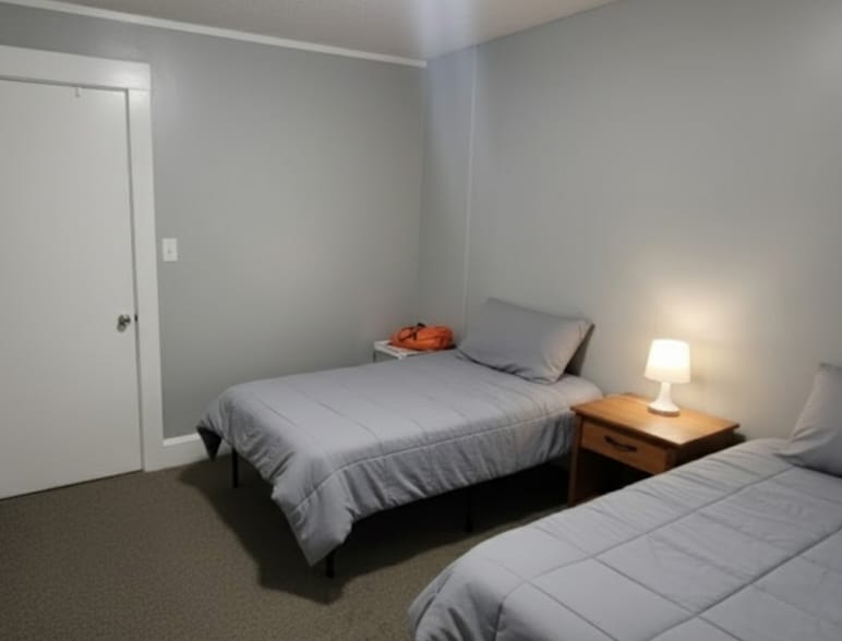 Building Photo - 20 S Back River Rd