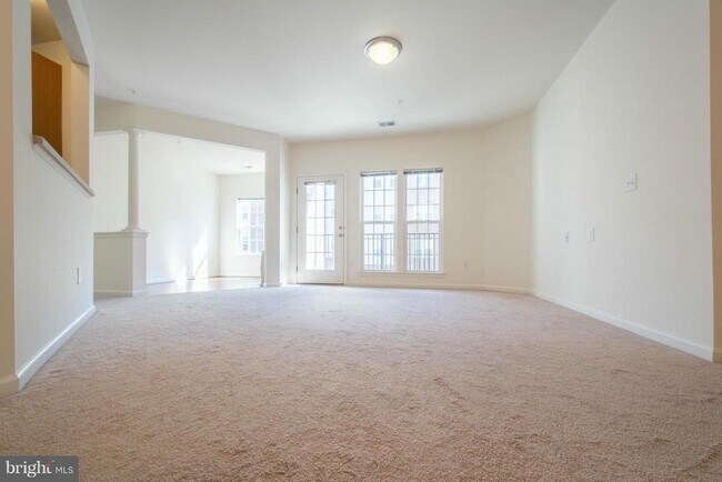 Building Photo - 7559 Stoney Run Dr