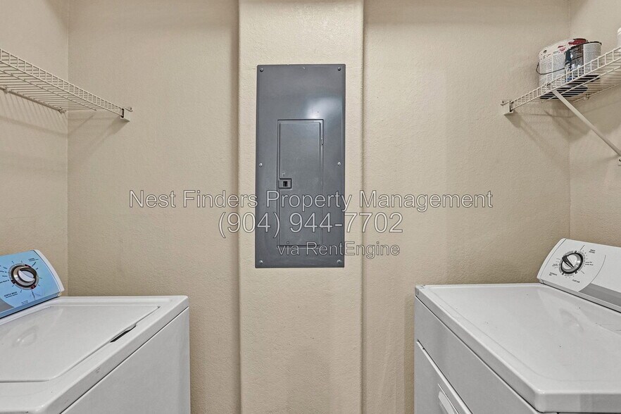 Building Photo - 8290 Gate Pkwy W