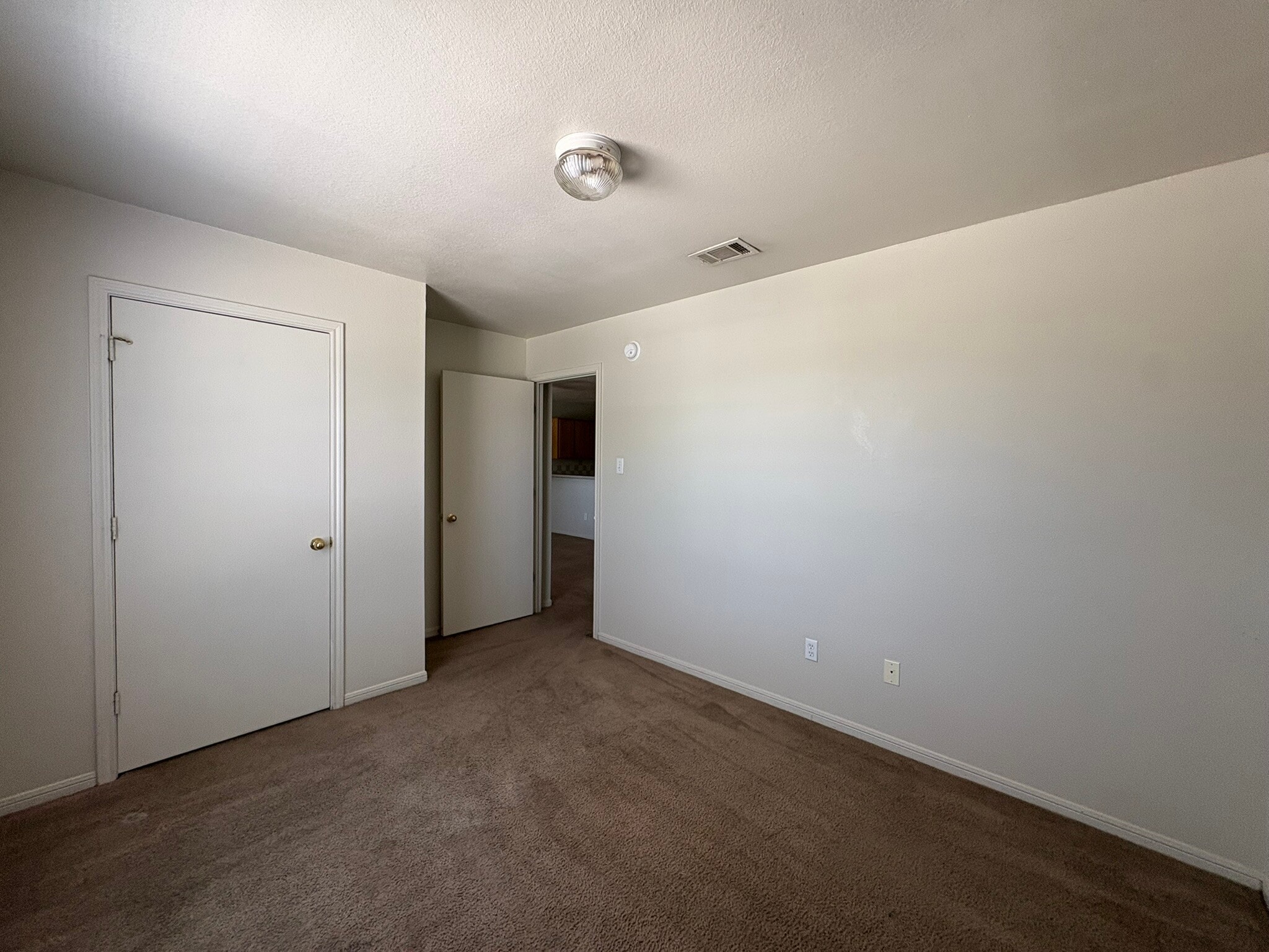 Building Photo - 330 S 40th St