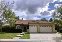 Building Photo - Stunning, 3 Bed, 2 Bath, +Office, Home near Gayaldo Park in Rocklin!