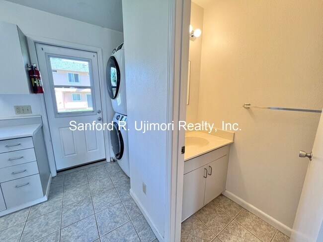 Building Photo - kama19b