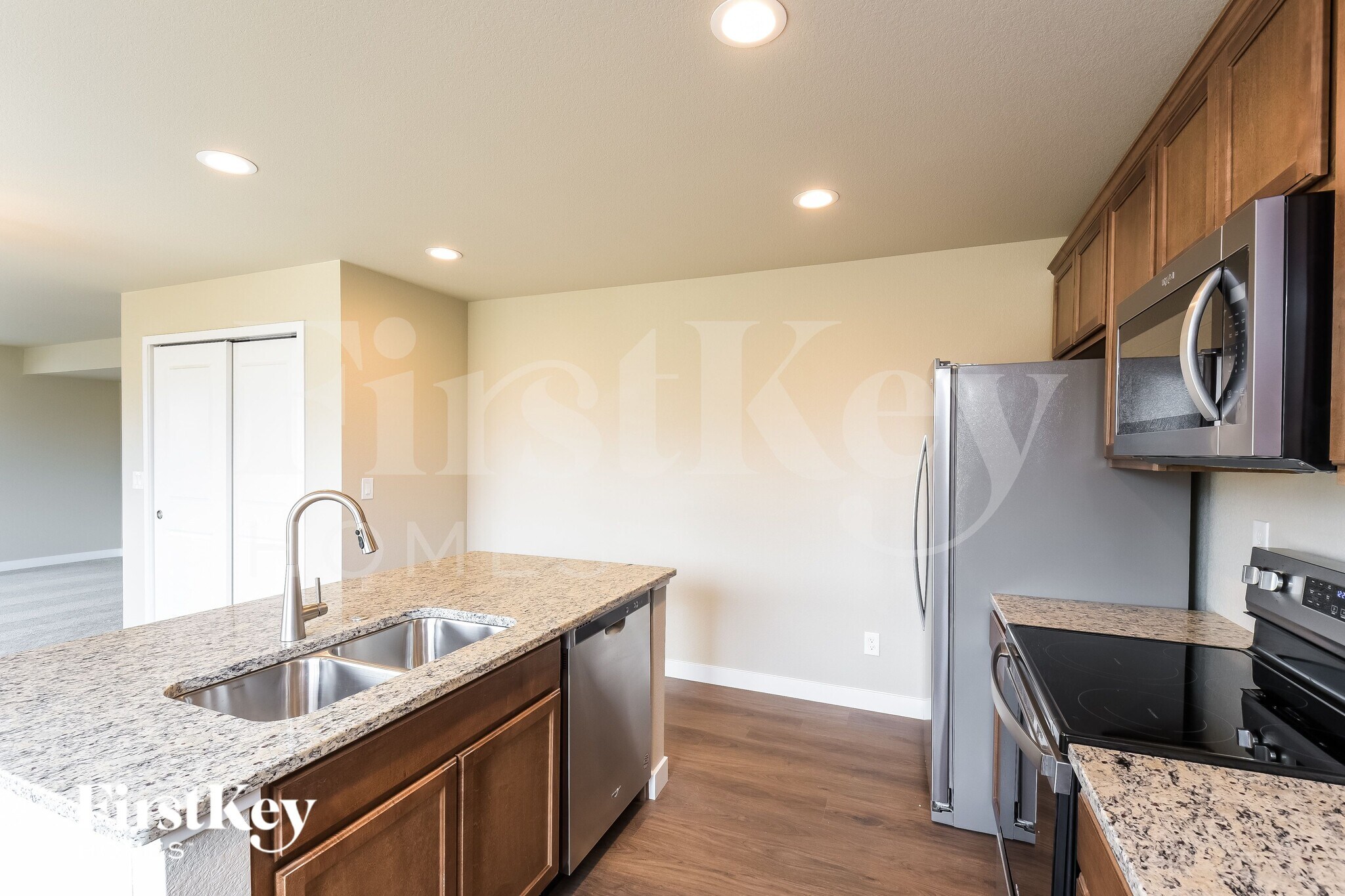 Building Photo - 10352 Horton Dr