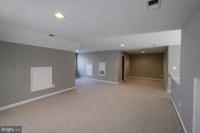 Building Photo - 12314 Tanalian Falls Ln