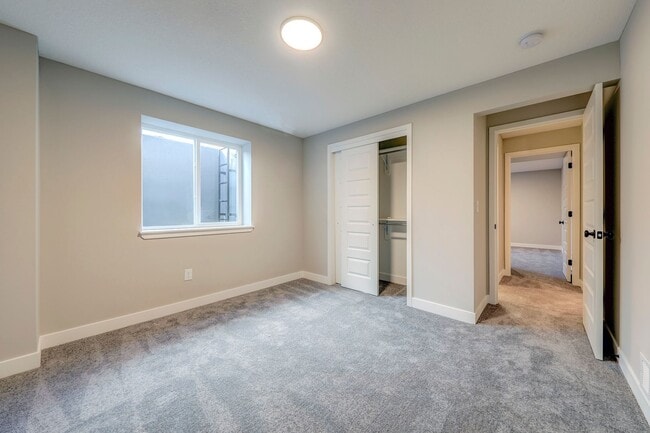 Building Photo - {18021} Southpointe Ranch + Finished Basem...