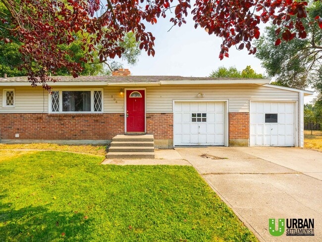Building Photo - 2104 N Dale Ln