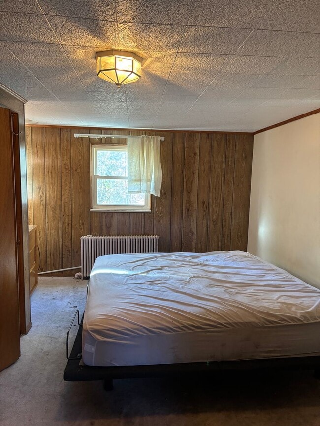 Building Photo - Charming 2-Bedroom Single-Family Home with Garage and Off-Street Parking