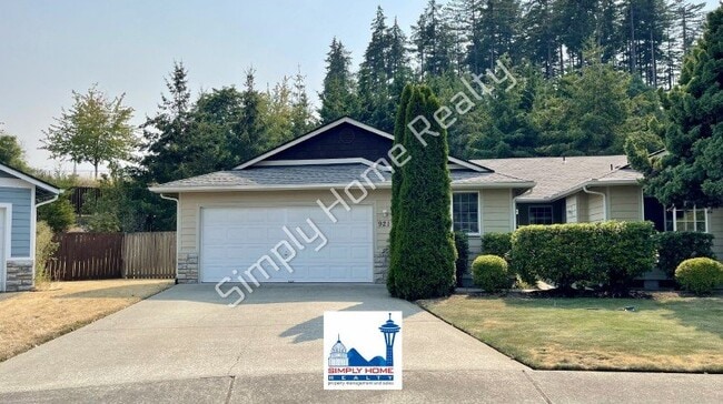 Building Photo - 921 Avalon Ct SE