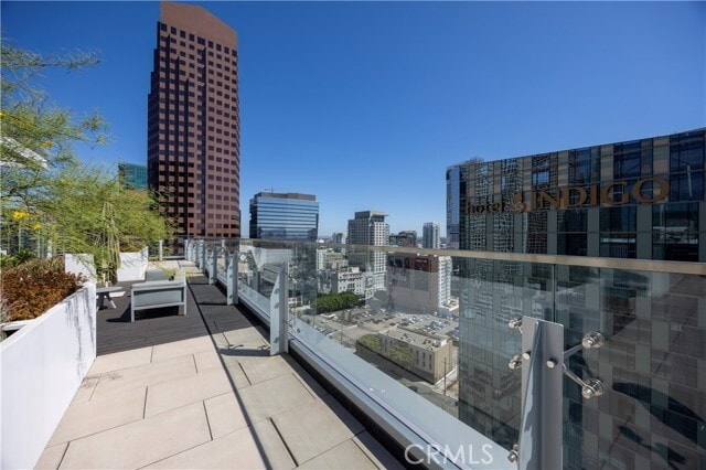 Building Photo - 877 Francisco St