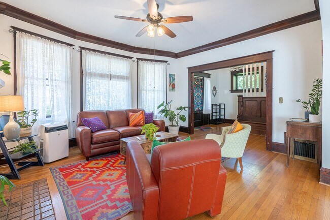 Building Photo - Charming Sabin Craftsman with Fenced Yard, Deck, and More!