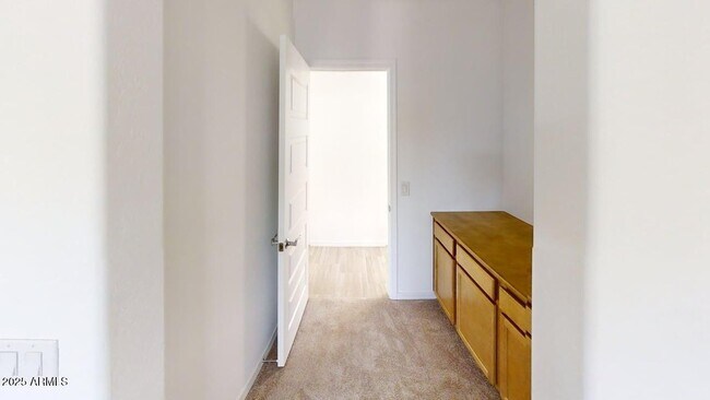 Building Photo - 8818 W Pasadena Ave