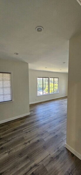 Building Photo - 3622 Stancrest Dr