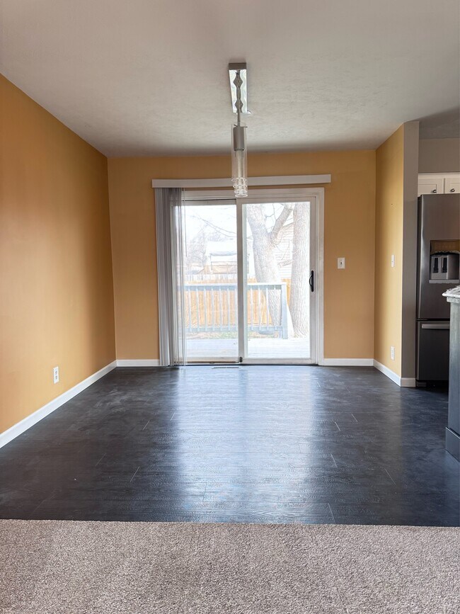 Building Photo - 20502 Cleveland St